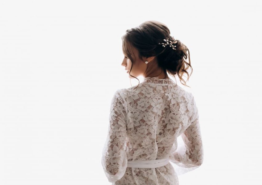 young-bride-wears-pretty-wedding-dress-1